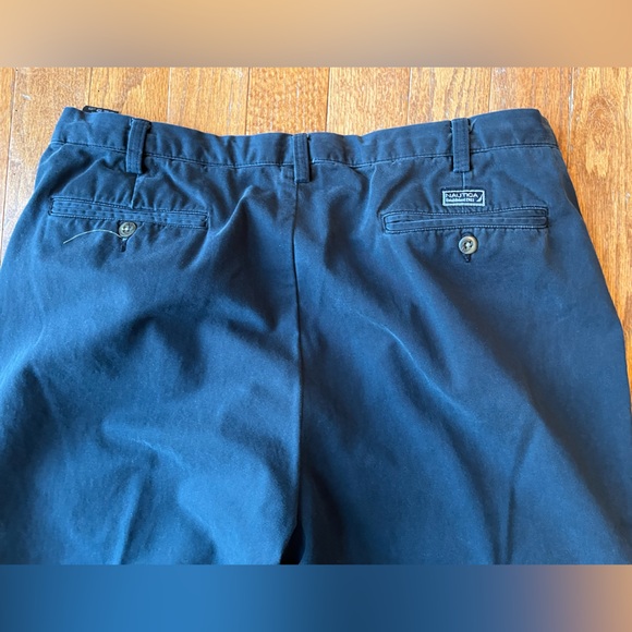 Nautica Men's Black Chinos, Size 40x32 - Picture 13 of 14